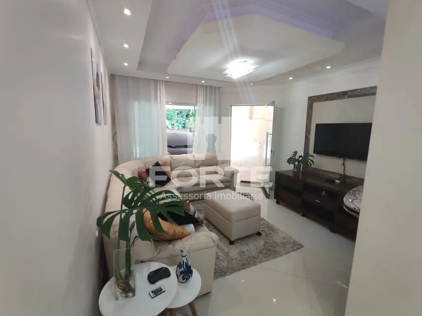 Foto 4 de Casa de Condomínio com 5 quartos à venda, 239m2 em Jardim Rubi, Mogi Das Cruzes - SP