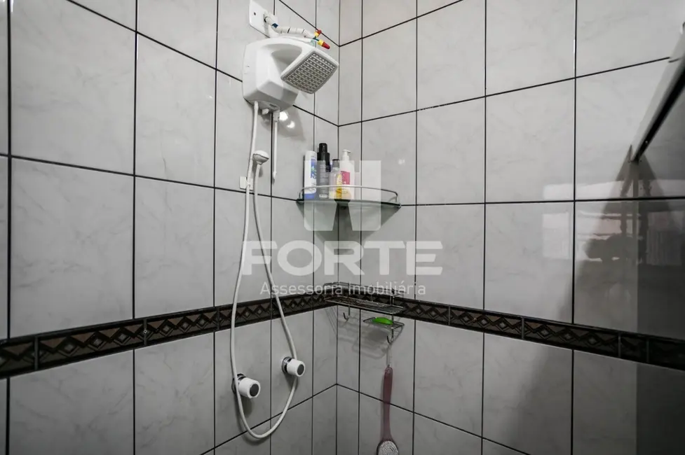 Foto 2 de Casa com 2 quartos à venda, 140m2 em Vila São Sebastião, Mogi Das Cruzes - SP