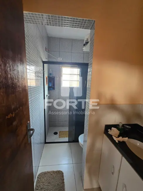 Casa com 1 quarto para alugar, 100m2 em Parque Ponte Grande, Mogi Das Cruzes - SP - imagem 2 Foto 2 de Casa com 1 quarto para alugar, 100m2 em Parque Ponte Grande, Mogi Das Cruzes - SP