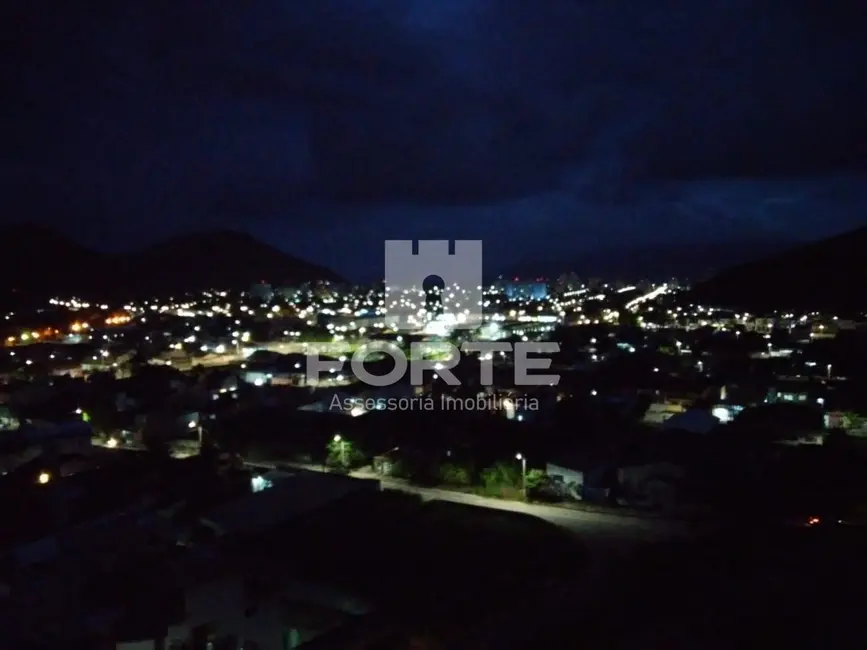 Foto 2 de Apartamento com 2 quartos à venda, 250m2 em Cidade Jardim, Caraguatatuba - SP