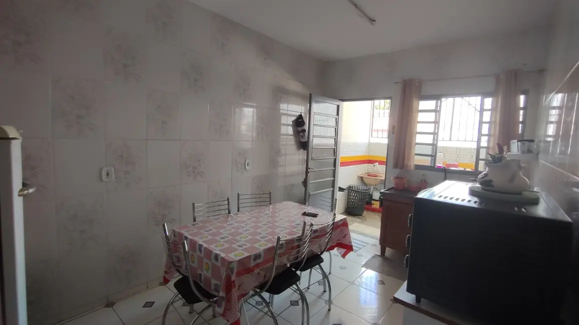 Foto 7 de Casa com 2 quartos à venda, 125m2 em Jardim Layr, Mogi Das Cruzes - SP