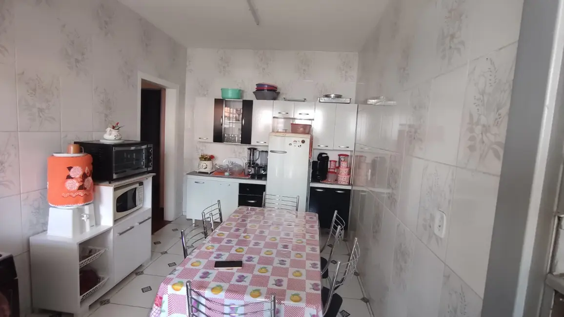 Foto 6 de Casa com 2 quartos à venda, 125m2 em Jardim Layr, Mogi Das Cruzes - SP