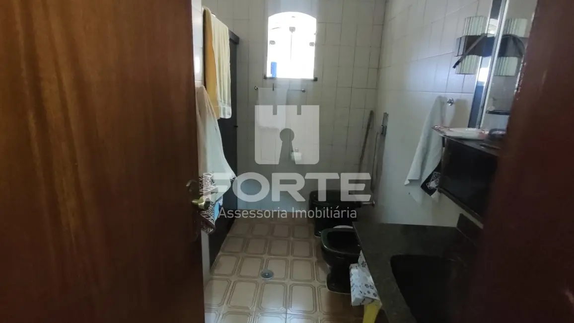 Foto 9 de Casa com 3 quartos à venda, 300m2 em Vila Mogilar, Mogi Das Cruzes - SP