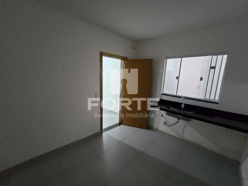 Foto 2 de Casa com 1 quarto para alugar, 40m2 em Jardim Esperança, Mogi Das Cruzes - SP
