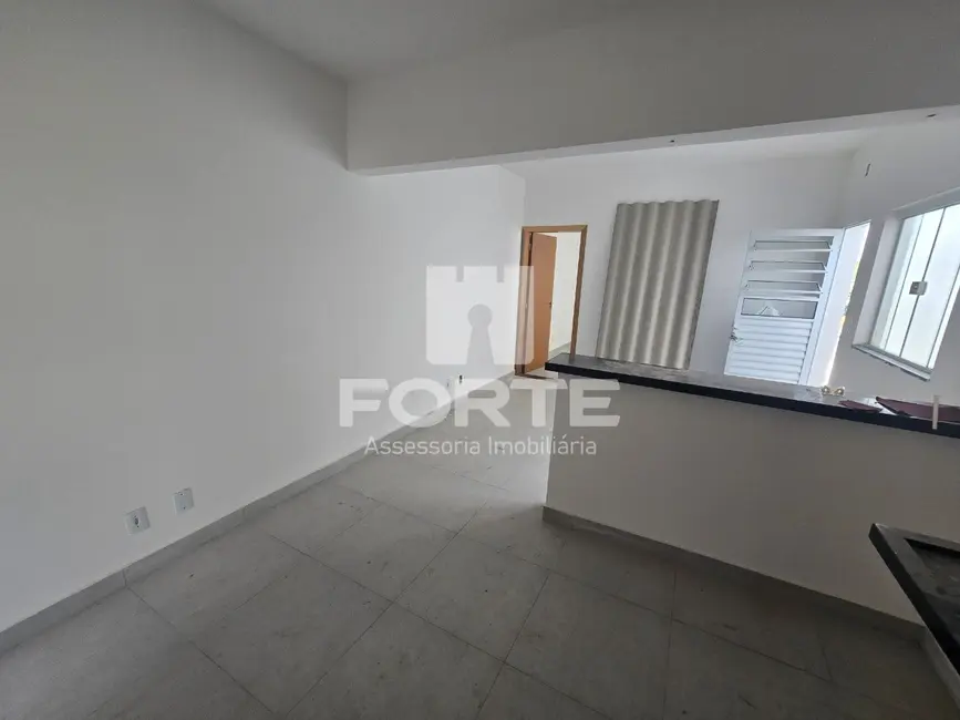 Foto 1 de Casa com 2 quartos para alugar, 46m2 em Jardim Esperança, Mogi Das Cruzes - SP