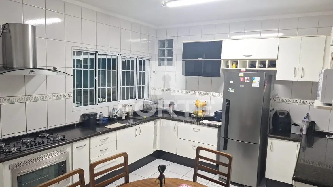 Foto 1 de Casa com 3 quartos à venda, 250m2 em Jardim Juliana, Mogi Das Cruzes - SP