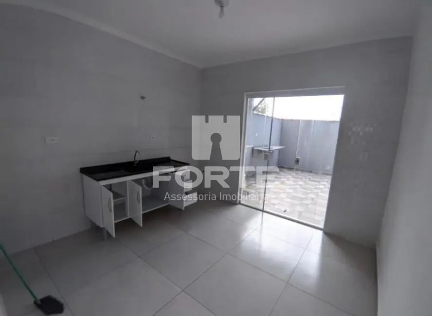 Foto 3 de Casa com 2 quartos à venda, 95m2 em Residencial Algarve, Mogi Das Cruzes - SP