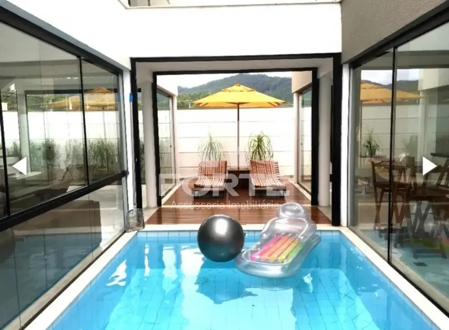 Casa com 3 quartos para alugar, 260m2 em Botujuru, Mogi Das Cruzes - SP - imagem 7 Foto 7 de Casa com 3 quartos para alugar, 260m2 em Botujuru, Mogi Das Cruzes - SP