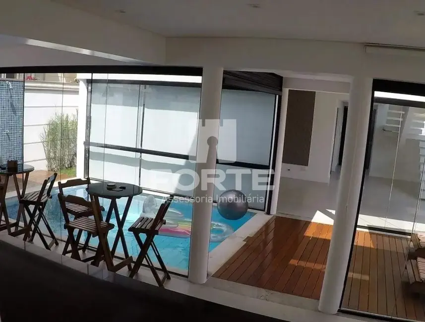 Casa com 3 quartos para alugar, 260m2 em Botujuru, Mogi Das Cruzes - SP - imagem 8 Foto 8 de Casa com 3 quartos para alugar, 260m2 em Botujuru, Mogi Das Cruzes - SP