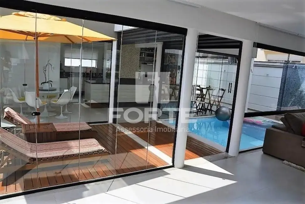 Casa com 3 quartos para alugar, 260m2 em Botujuru, Mogi Das Cruzes - SP - imagem 9 Foto 9 de Casa com 3 quartos para alugar, 260m2 em Botujuru, Mogi Das Cruzes - SP