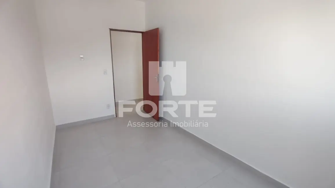 Foto 2 de Apartamento com 2 quartos para alugar, 50m2 em Vila Ipiranga, Mogi Das Cruzes - SP