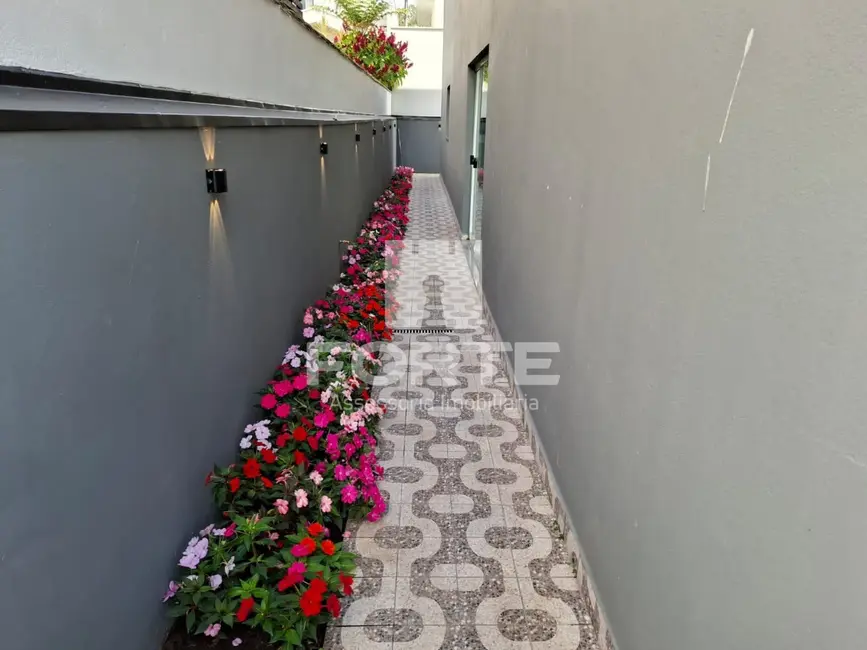 Foto 8 de Casa de Condomínio com 3 quartos à venda, 300m2 em Botujuru, Mogi Das Cruzes - SP