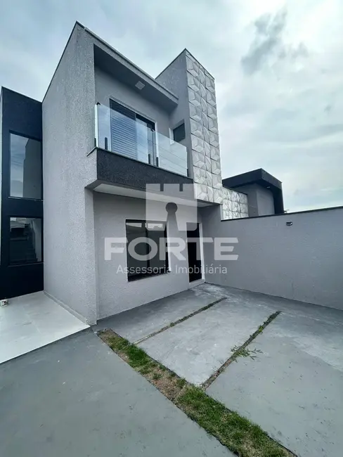 Foto 1 de Casa com 3 quartos à venda, 125m2 em Vila Cecília, Mogi Das Cruzes - SP