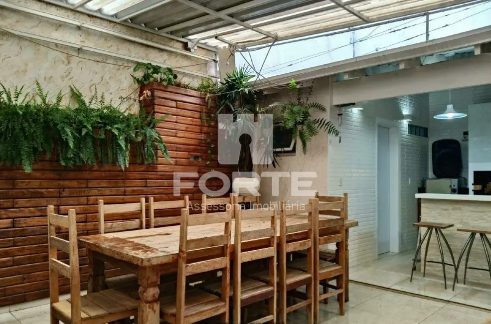 Foto 1 de Casa com 3 quartos à venda, 231m2 em Vila Oliveira, Mogi Das Cruzes - SP