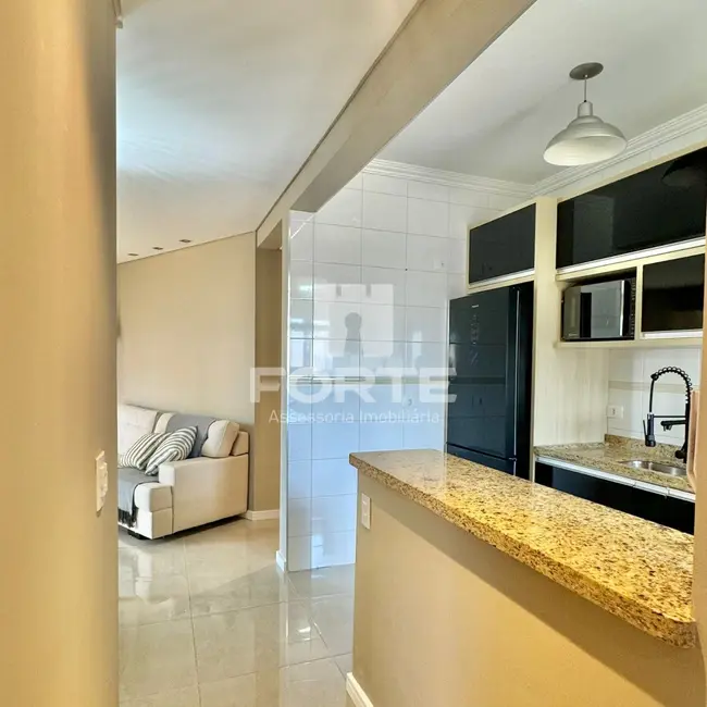 Foto 2 de Apartamento com 2 quartos para alugar, 60m2 em Loteamento Mogilar, Mogi Das Cruzes - SP