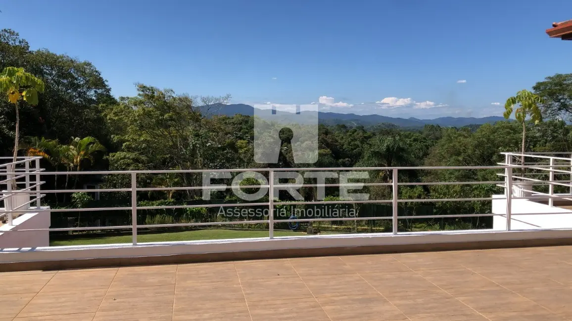 Chácara com 4 quartos para alugar, 350m2 em Canjicas, Aruja - SP - imagem 5 Foto 5 de Chácara com 4 quartos para alugar, 350m2 em Canjicas, Aruja - SP