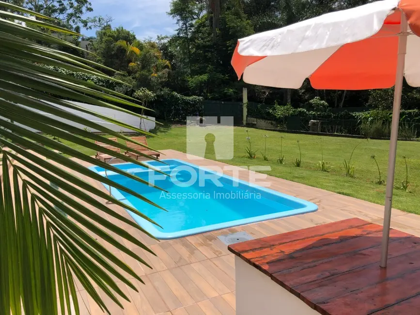 Chácara com 4 quartos para alugar, 350m2 em Canjicas, Aruja - SP - imagem 8 Foto 8 de Chácara com 4 quartos para alugar, 350m2 em Canjicas, Aruja - SP