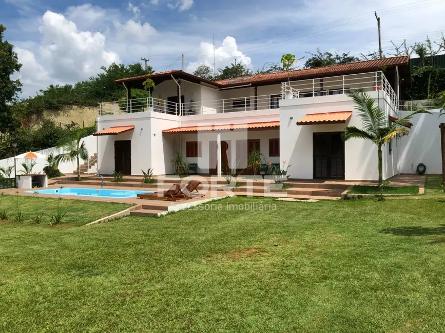 Chácara com 4 quartos para alugar, 350m2 em Canjicas, Aruja - SP - imagem 6 Foto 6 de Chácara com 4 quartos para alugar, 350m2 em Canjicas, Aruja - SP