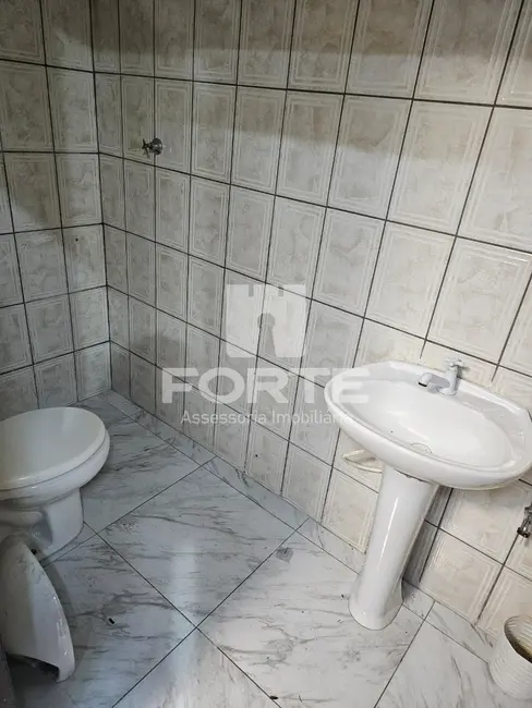 Foto 3 de Sala Comercial para alugar, 25m2 em Vila Mogilar, Mogi Das Cruzes - SP