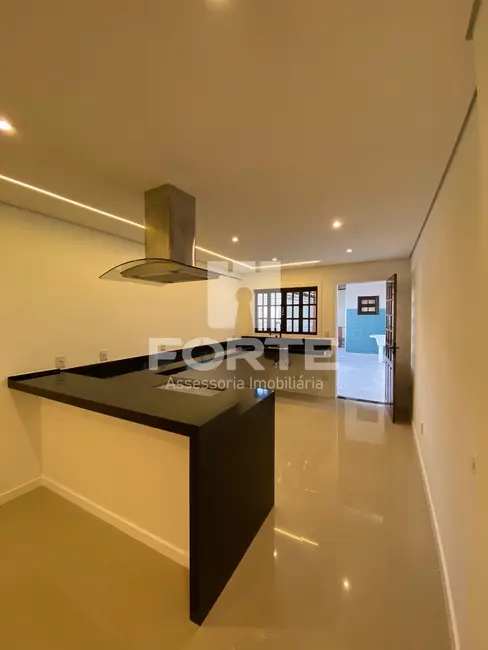 Foto 1 de Casa com 3 quartos à venda, 300m2 em Jardim São Pedro, Mogi Das Cruzes - SP