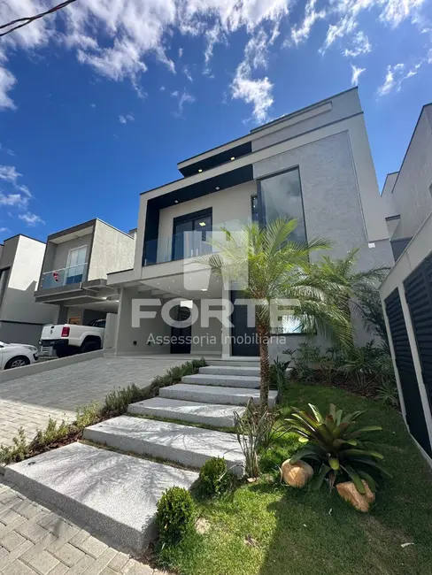 Foto 2 de Casa de Condomínio com 3 quartos à venda, 15m2 em Cézar de Souza, Mogi Das Cruzes - SP