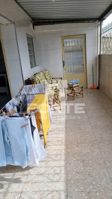 Foto 2 de Casa com 2 quartos à venda, 90m2 em Jardim Modelo, Mogi Das Cruzes - SP
