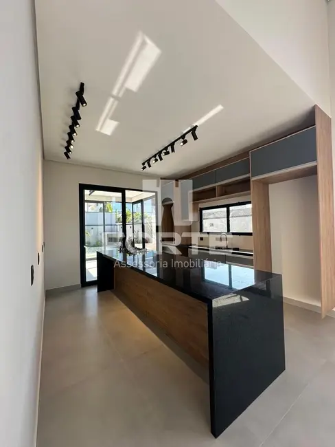 Foto 5 de Casa de Condomínio com 4 quartos à venda, 9m2 em Jardim São Pedro, Mogi Das Cruzes - SP