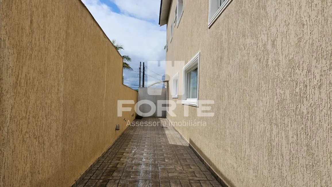 Foto 3 de Casa de Condomínio com 4 quartos à venda, 655m2 em Parque Residencial Itapeti, Mogi Das Cruzes - SP