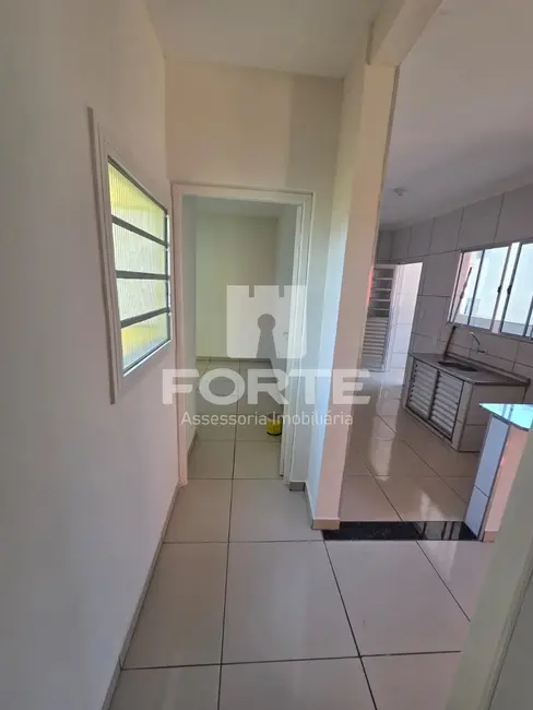 Foto 1 de Casa com 2 quartos para alugar, 78m2 em Jardim Planalto, Mogi Das Cruzes - SP