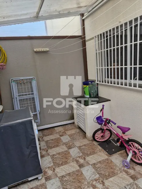 Foto 2 de Casa com 2 quartos à venda, 96m2 em Jardim Santos Dumont I, Mogi Das Cruzes - SP