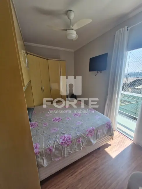 Foto 9 de Casa com 2 quartos à venda, 96m2 em Jardim Santos Dumont I, Mogi Das Cruzes - SP