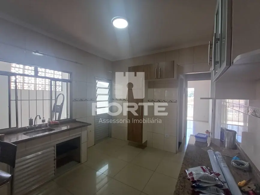 Foto 1 de Casa com 2 quartos à venda, 125m2 em Jardim Paraíso, Jacarei - SP
