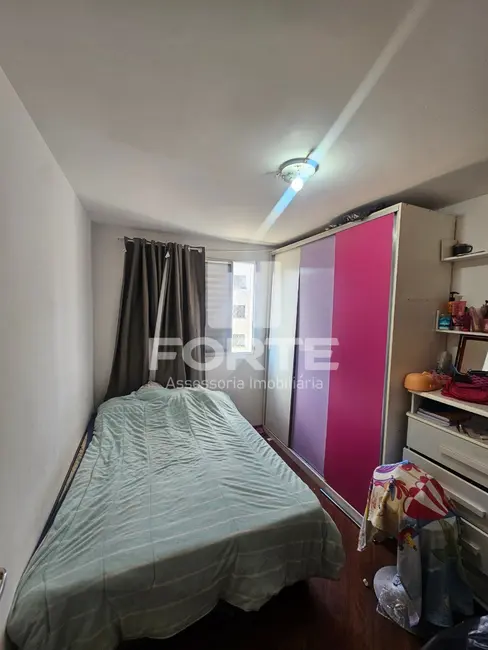 Foto 4 de Apartamento com 2 quartos para alugar, 48m2 em Conjunto Residencial do Bosque, Mogi Das Cruzes - SP