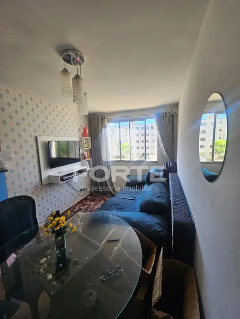 Foto 6 de Apartamento com 2 quartos para alugar, 48m2 em Conjunto Residencial do Bosque, Mogi Das Cruzes - SP