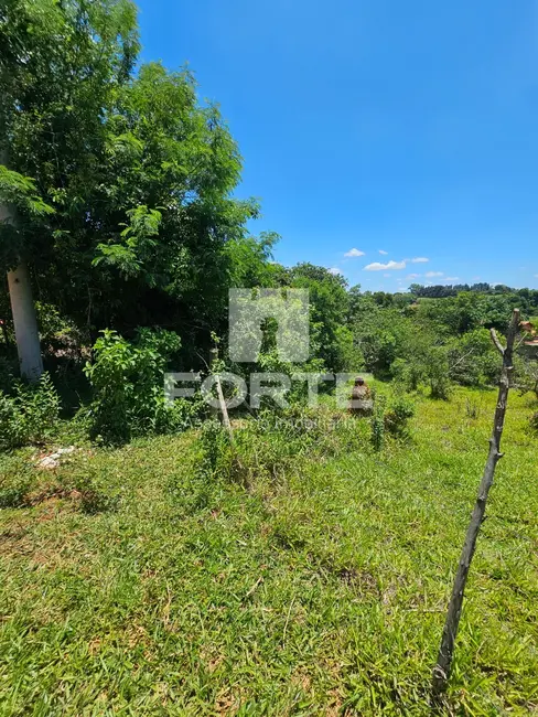 Foto 3 de Terreno / Lote à venda, 2000m2 em Tatui - SP