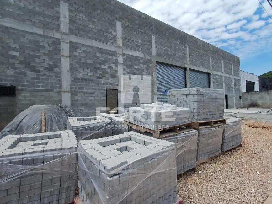 Foto 2 de Armazém / Galpão para alugar, 300m2 em Jardim Ponte Grande, Mogi Das Cruzes - SP