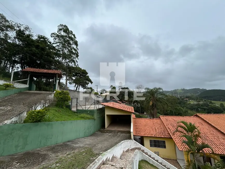 Sítio / Rancho com 4 quartos à venda, 3215m2 em Chácaras Copaco, Aruja - SP - imagem 1 Foto 1 de Sítio / Rancho com 4 quartos à venda, 3215m2 em Chácaras Copaco, Aruja - SP