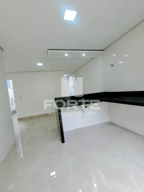 Foto 2 de Casa com 3 quartos à venda, 150m2 em Vila Bela Flor, Mogi Das Cruzes - SP