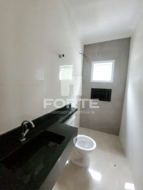 Foto 2 de Casa com 3 quartos à venda, 175m2 em Residencial Algarve, Mogi Das Cruzes - SP