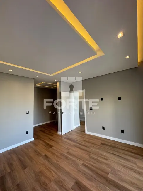 Casa com 3 quartos à venda, 172m2 em Mogi Das Cruzes - SP - imagem 2 Foto 2 de Casa com 3 quartos à venda, 172m2 em Mogi Das Cruzes - SP