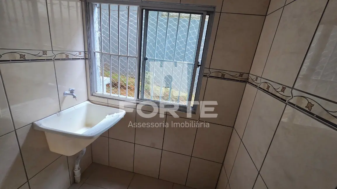 Foto 5 de Apartamento com 2 quartos para alugar, 46m2 em Jardim Marica, Mogi Das Cruzes - SP