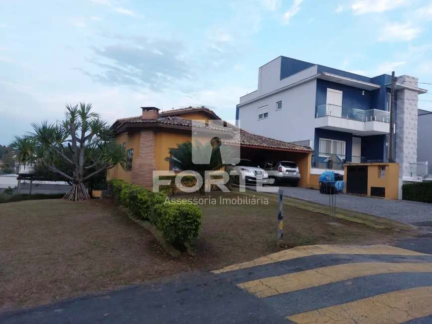 Foto 1 de Casa de Condomínio com 3 quartos à venda, 325m2 em Parque Residencial Itapeti, Mogi Das Cruzes - SP