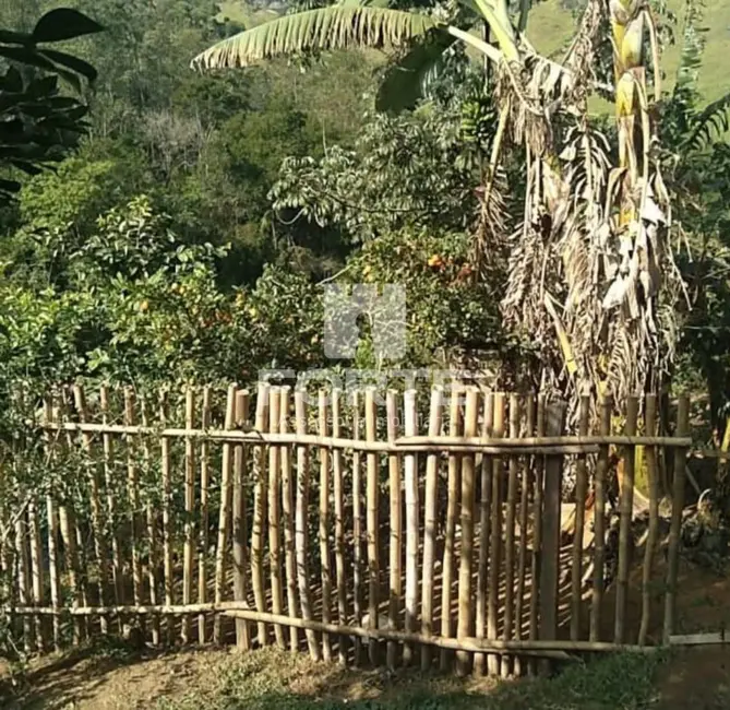 Foto 1 de Terreno / Lote à venda, 1382m2 em Santa Branca - SP