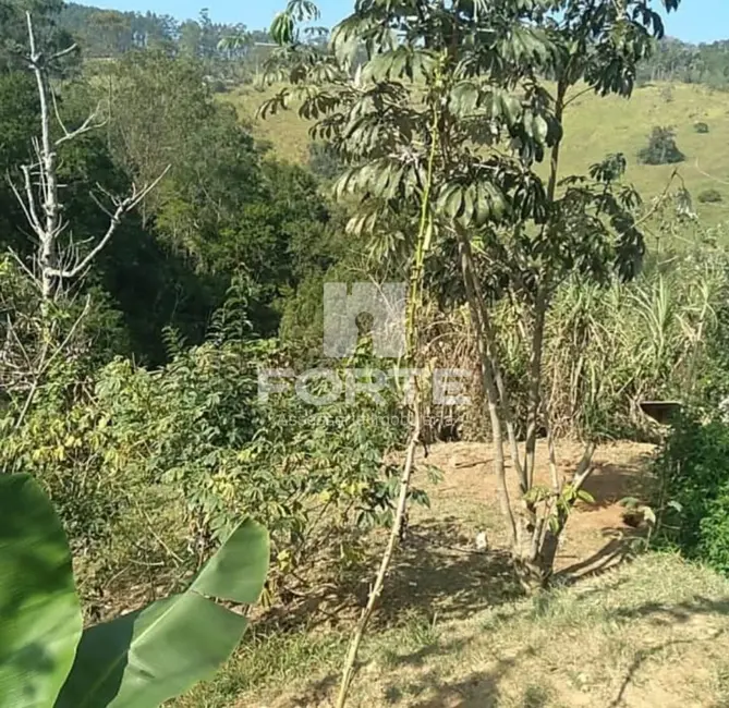 Foto 2 de Terreno / Lote à venda, 1382m2 em Santa Branca - SP