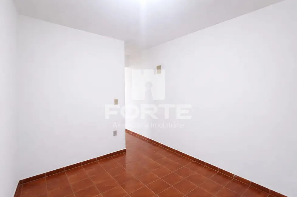 Foto 3 de Casa com 1 quarto para alugar, 60m2 em Jardim Aeroporto III, Mogi Das Cruzes - SP