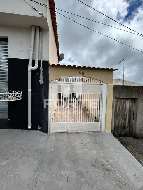 Foto 1 de Casa com 2 quartos para alugar, 81m2 em Conjunto Residencial Santo Ângelo, Mogi Das Cruzes - SP