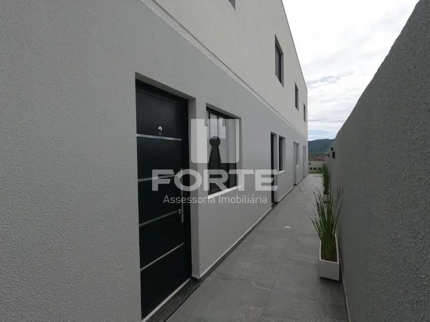 Foto 3 de Casa com 2 quartos à venda, 90m2 em Vila São Paulo, Mogi Das Cruzes - SP