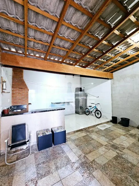 Foto 9 de Casa com 2 quartos à venda, 150m2 em Jardim Layr, Mogi Das Cruzes - SP