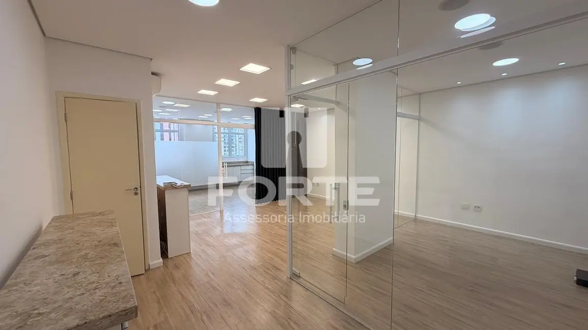 Foto 1 de Sala Comercial à venda e para alugar, 54m2 em Parque Monte Líbano, Mogi Das Cruzes - SP