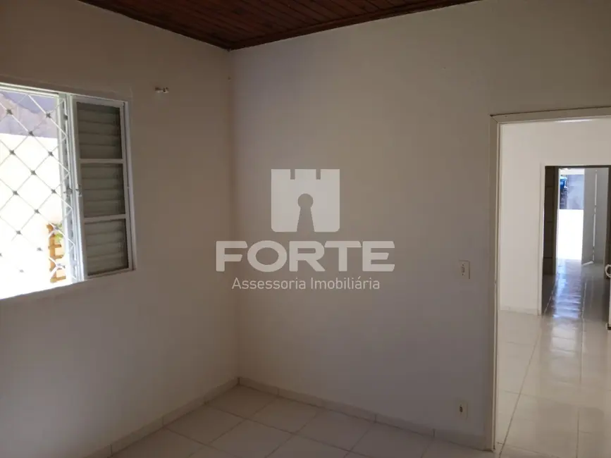 Casa com 1 quarto para alugar, 59m2 em Centro, Mogi Das Cruzes - SP - imagem 2 Foto 2 de Casa com 1 quarto para alugar, 59m2 em Centro, Mogi Das Cruzes - SP